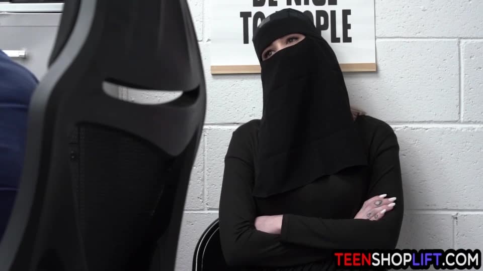 Muslim teen stole lingerie from a store PornDig com 