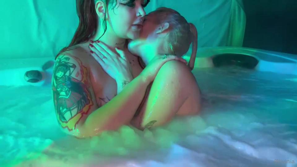 960px x 540px - Amateur lesbian orgy jacuzzi contest - PornDig.com